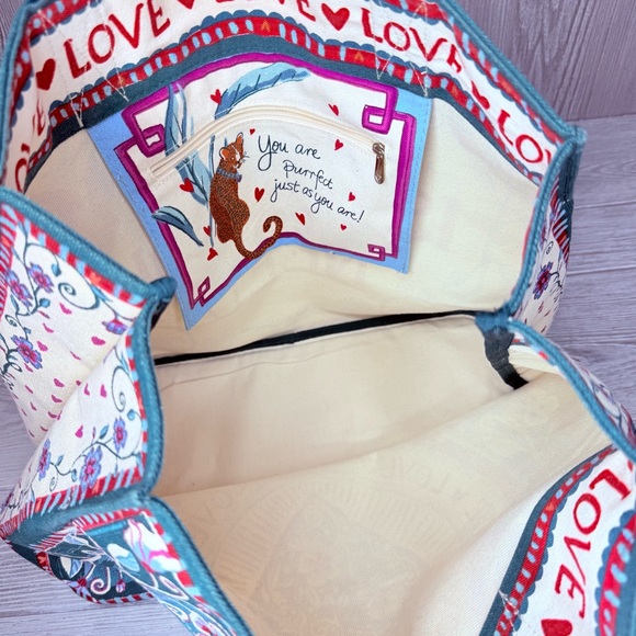 Brighton Bella Tile Tote bag purse “ all you need is love “ beach bag - Picture 9 of 12